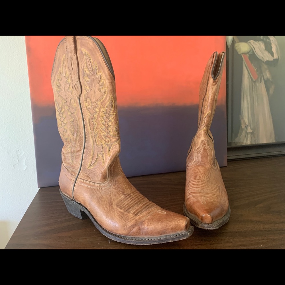 Women’s Laredo leather cowboy boots